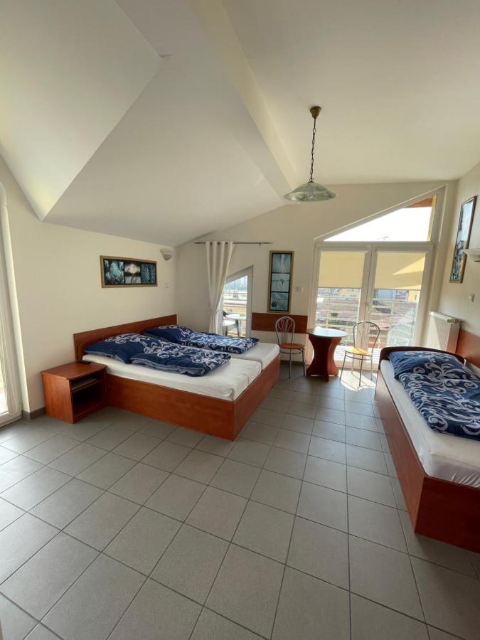 Guest house Mira 200 Metrow Od Morza *