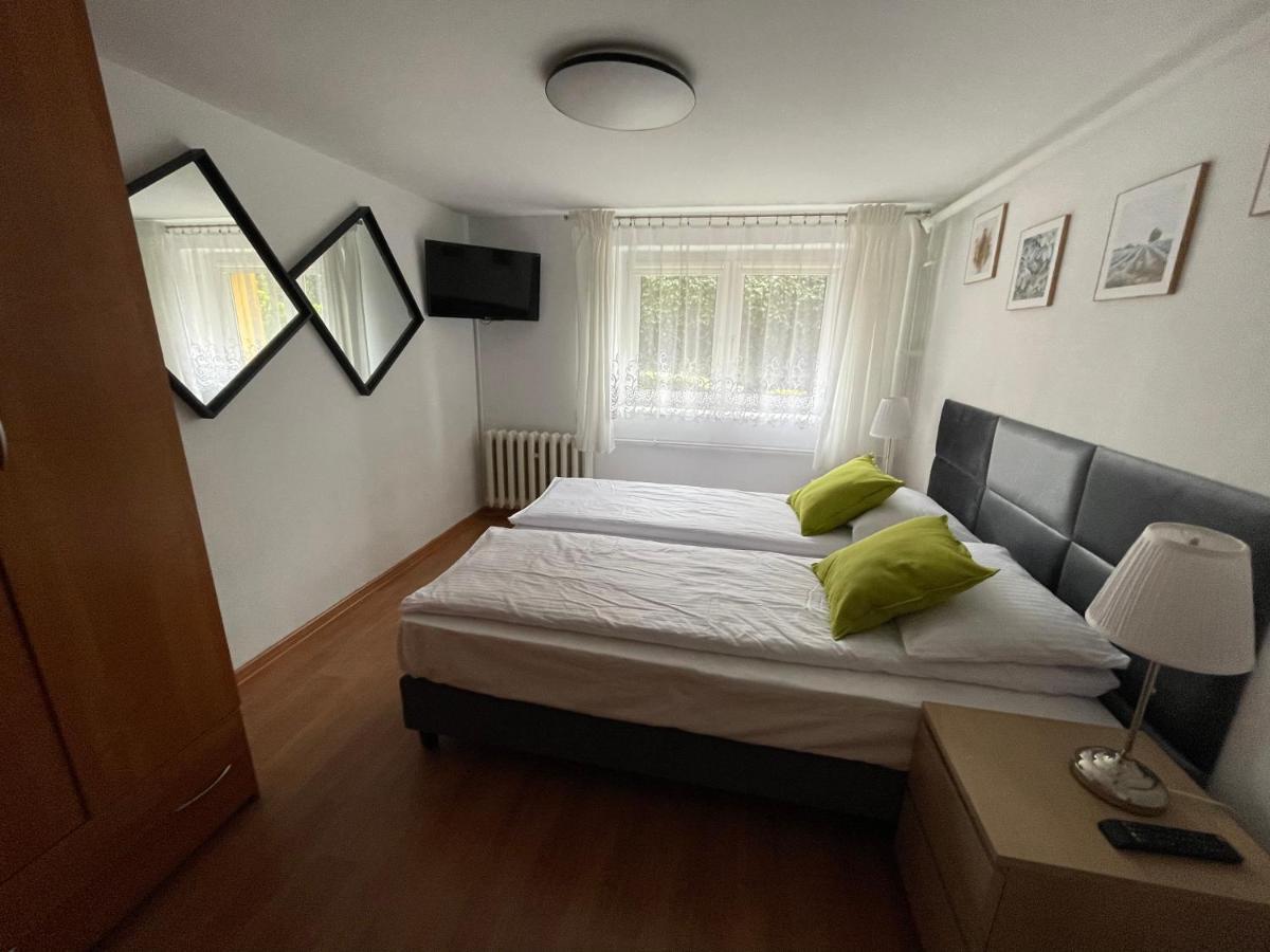 Mira 200 Metrów Od Morza
